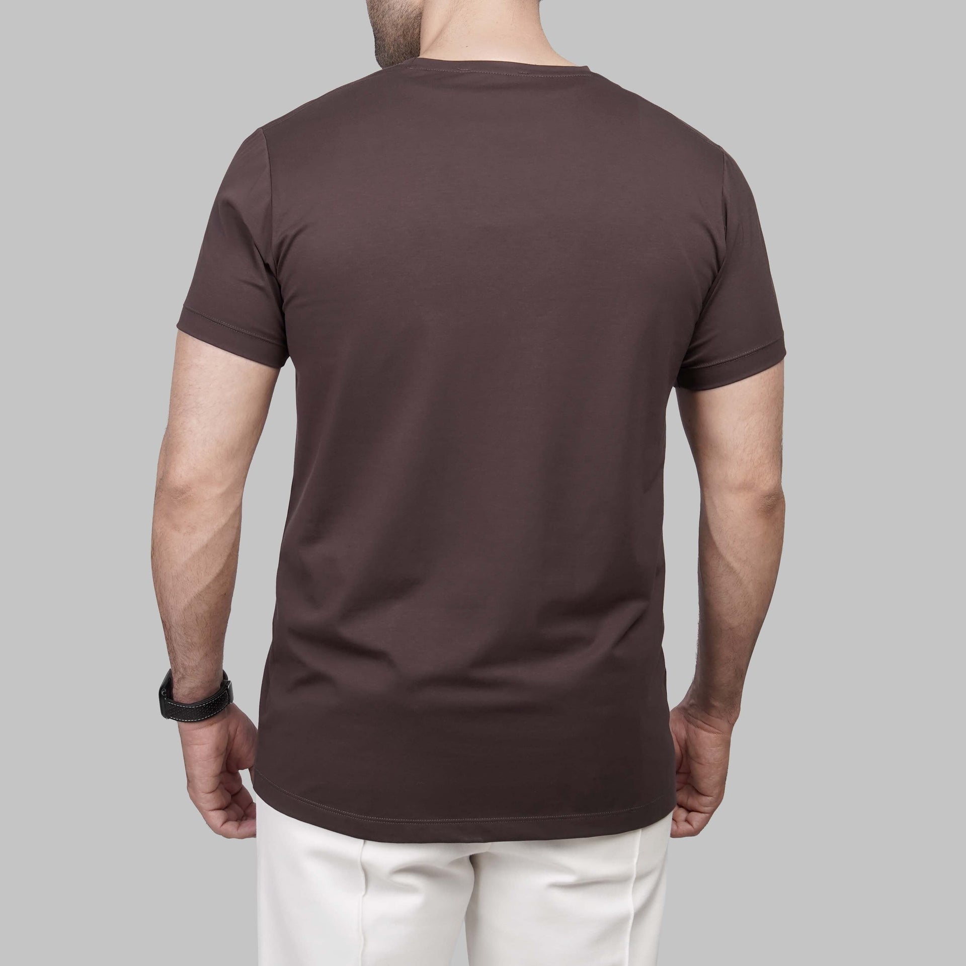 Shop Men's premium round-neck brown t-shirt Summer 2026 Dockland smart casual style - تسوق تيشرت رجالي صيفي بني برقبة مستديرة 2026 من دوكلاند مصر